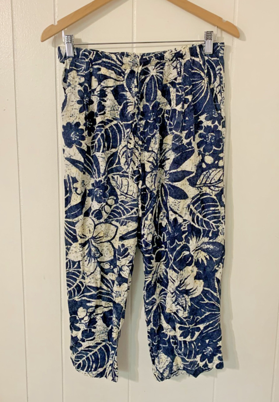 Vintage Jams world KOA Indigo Floral Pull on Pants Medium Cropped Resort Beachy